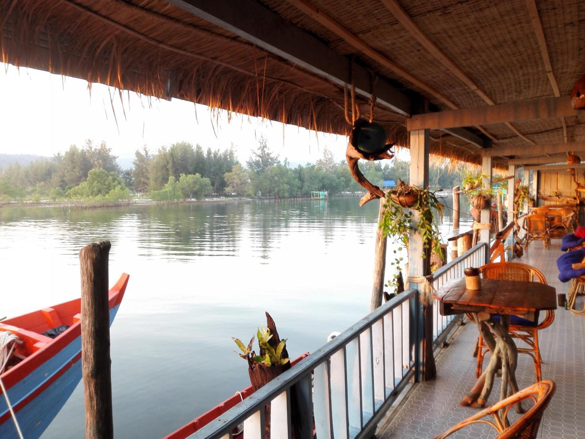 Firefly Guesthouse Prek Svay Village Bagian luar foto